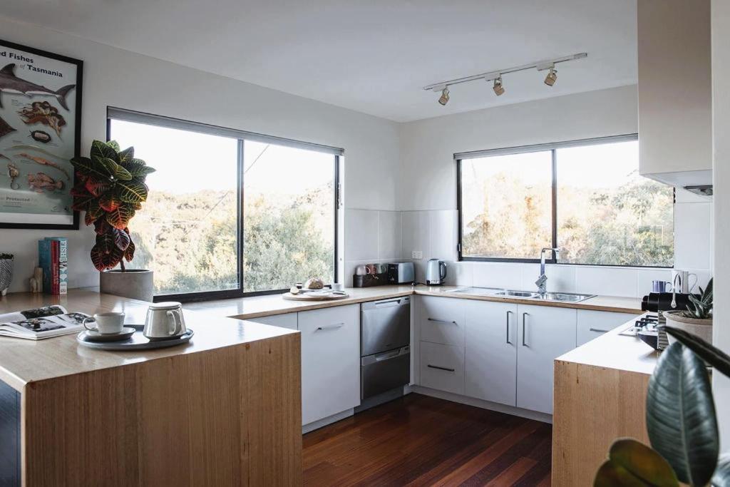 Driftwood Rest Binalong Bay Sleeps 4 Villa Buitenkant foto